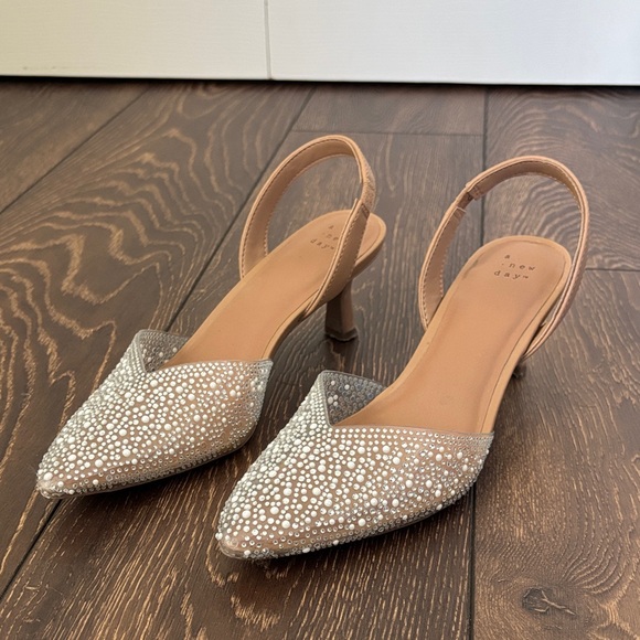 a new day Isabel Embellished Slingback Kitten Heels - Picture 1 of 6